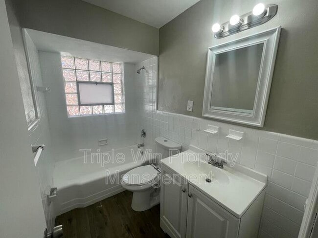 Building Photo - 6918 Etzel Ave