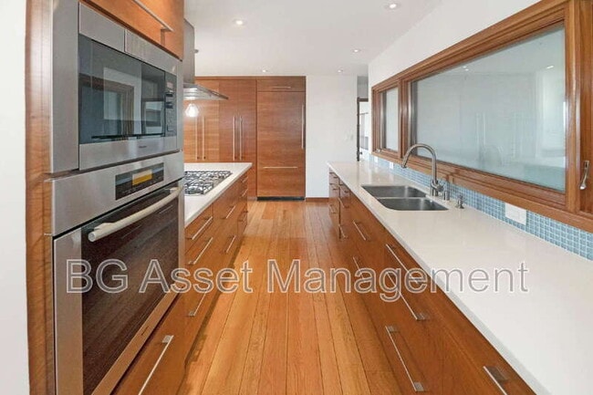 Building Photo - 1411 Arlington Blvd