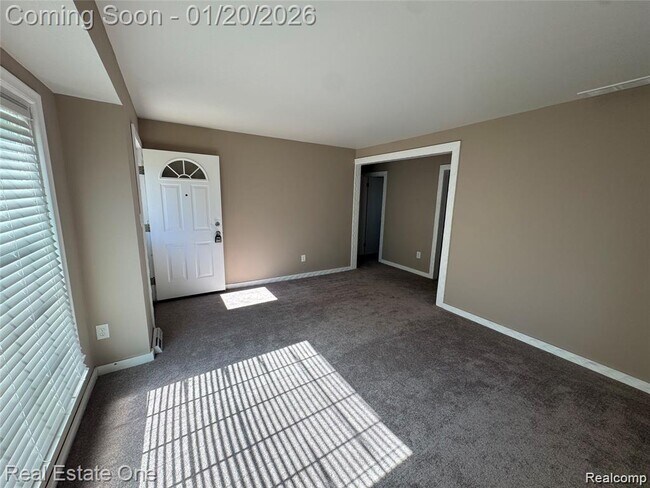 Building Photo - 26122 Beverly Rd