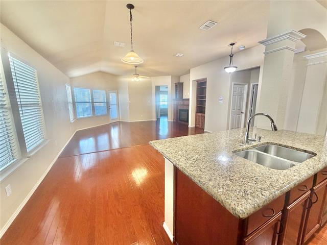 Building Photo - 9044 Golden Sunset Trail