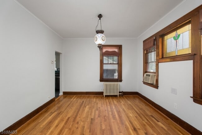 Building Photo - 170 Carteret St