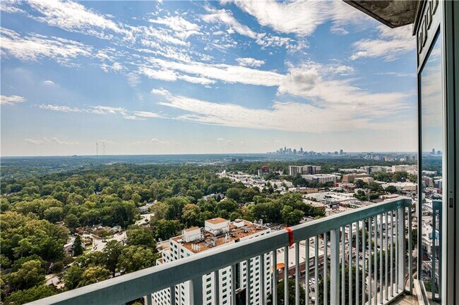 Building Photo - 3324 Peachtree Rd NE