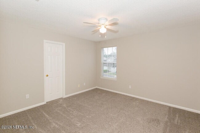 Building Photo - 365 Scrub Jay Dr