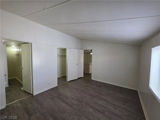 Building Photo - 2916 Gavilan Ln