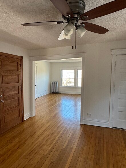 Dining Room looking into Living Room - 1333 W Foster Ave