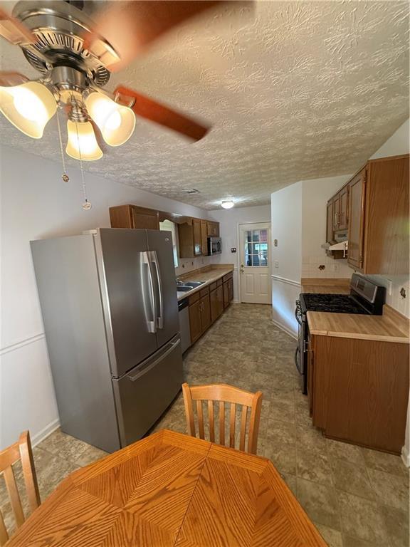 Building Photo - 3897 Saddlecreek Dr