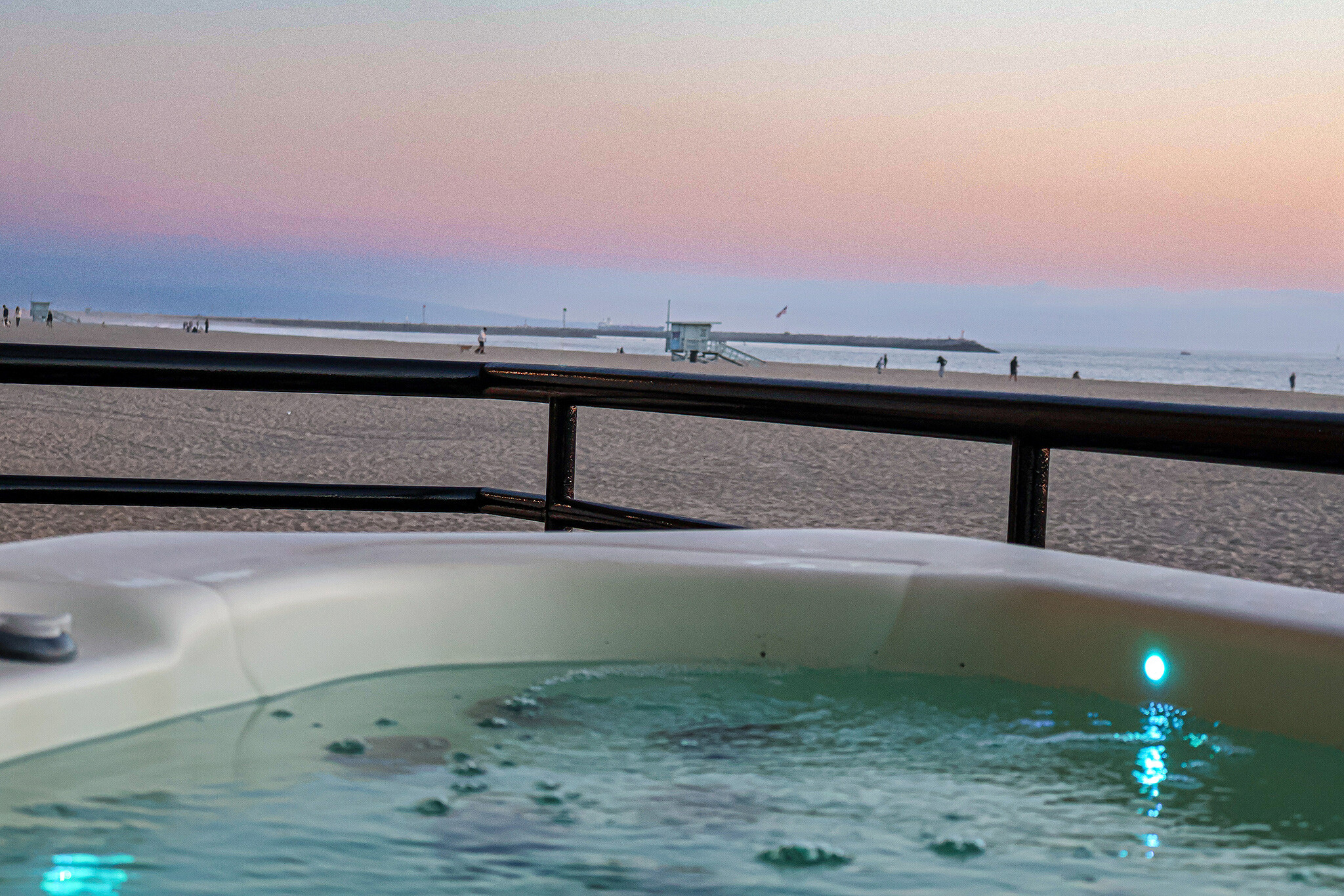 Building Photo - 3505 Ocean Front Walk