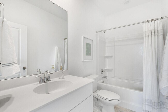 Building Photo - 1122 Mossy Rock Dr