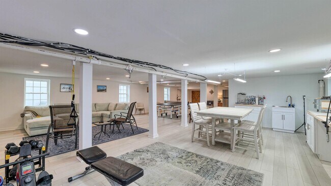 Building Photo - 6223 Winchester Ave