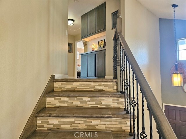 Building Photo - 39620 Glenwood Ct
