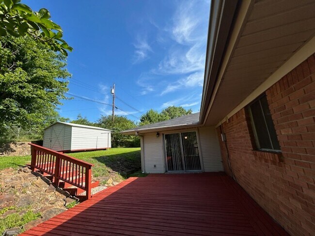 Building Photo - 5205 Nelbrook Dr