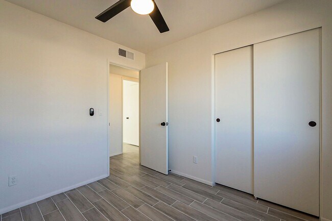 Building Photo - Lovely Chandler Home near everything!