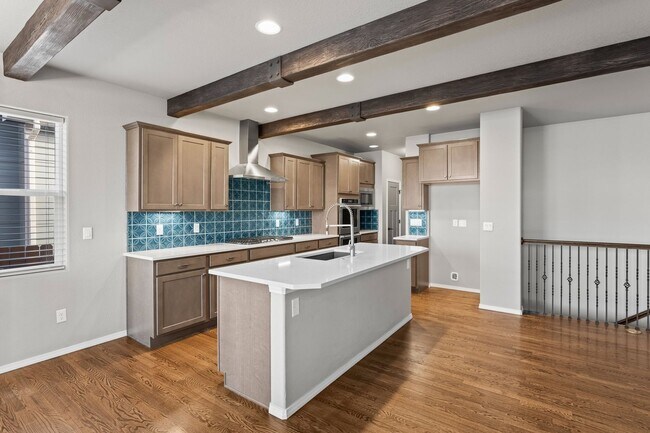 Building Photo - Beautifully Updated 4-Bedroom Home with Op...