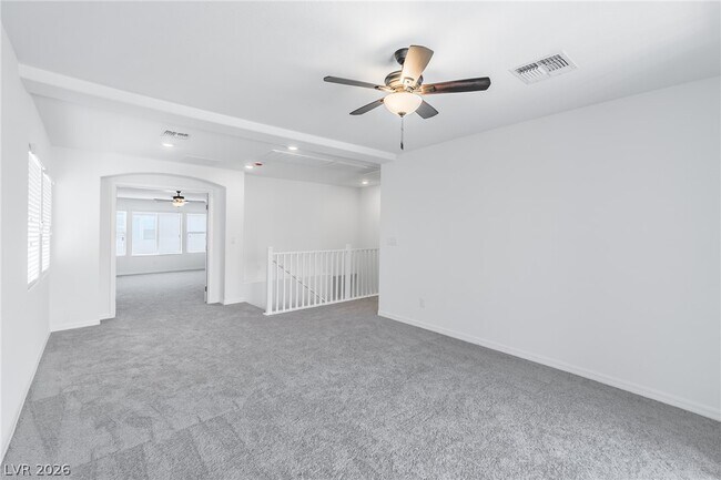 Building Photo - 5733 S Tioga Way