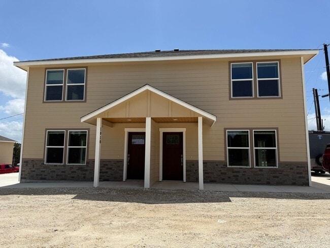 Building Photo - 1008 1010