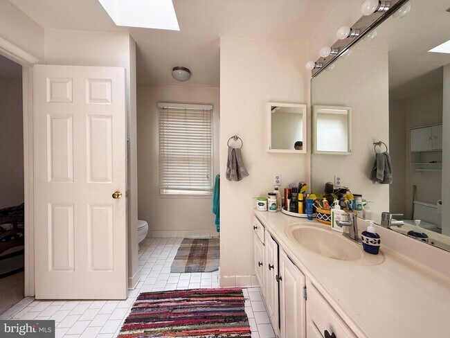 Building Photo - 7136 Swansong Wy