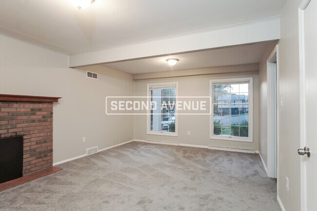 Building Photo - 120 Heather DR