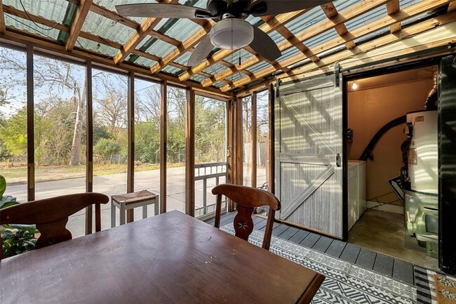 Building Photo - 1501 Broadmoor Dr