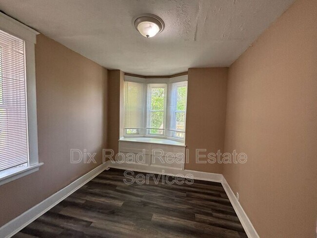 Building Photo - 1026 Del Monte Pl