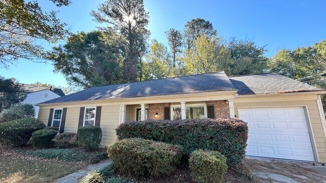 Building Photo - Alpharetta 3 Bedroom-2 Bathroom, Minutes F...