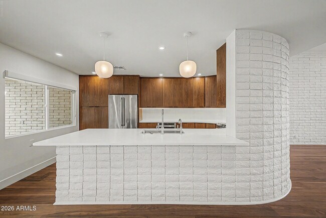 Building Photo - 3736 E Montecito Ave