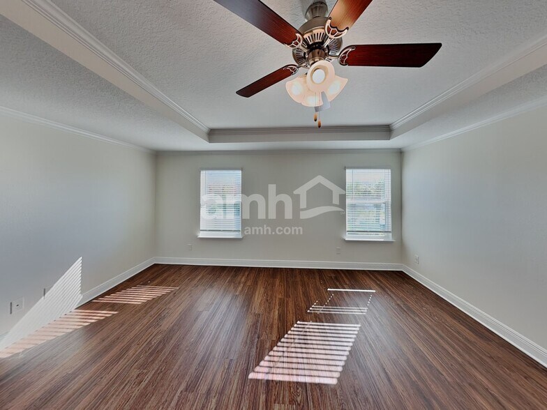 Building Photo - 804 Heavenly Dr