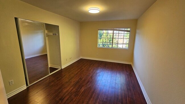 Building Photo - 14727 Magnolia Blvd