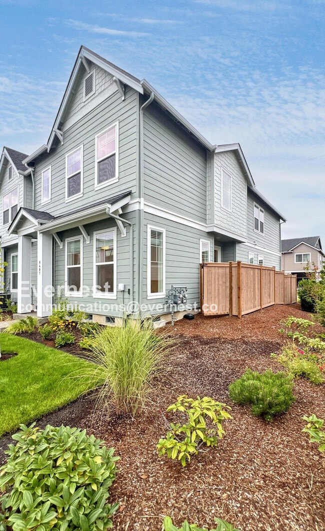 Building Photo - 8407 SE Shale Ln