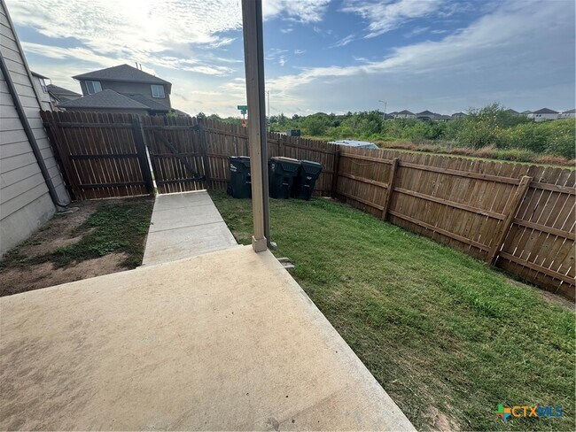 Building Photo - 125 Windfield Path