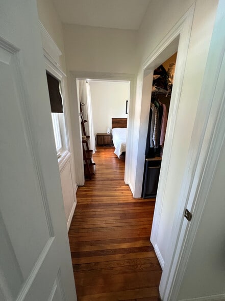 Master Suite - 3817 Lafayette Ave