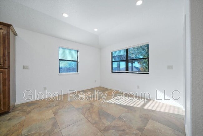 Building Photo - 1634 Sunblossom Cir