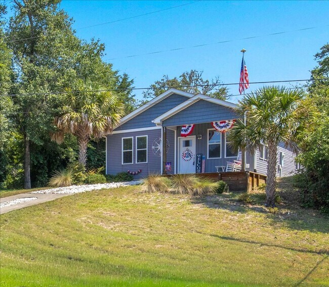 Building Photo - 302 Deer Trail
