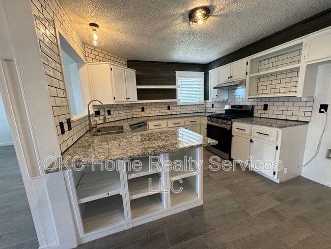 Building Photo - 2501 Kathy Ct