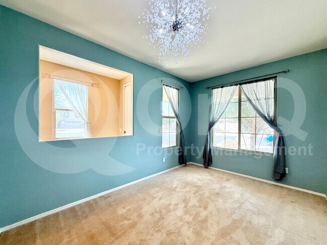 Building Photo - 218 N 109th Dr