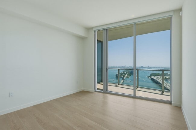 Building Photo - 1400 Biscayne Blvd