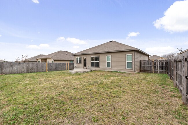 Building Photo - 503 Parkfield Ln
