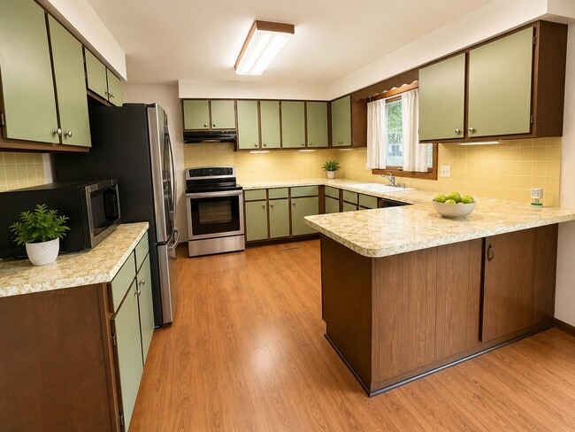 Building Photo - 6504 Schneider Pl
