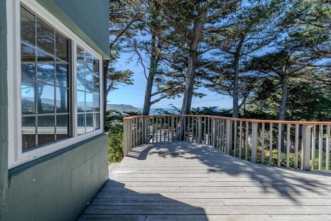 Building Photo - 401 Griffin Ave