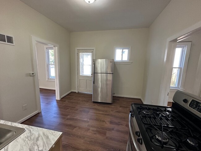 Building Photo - Meinecke Single Family Home