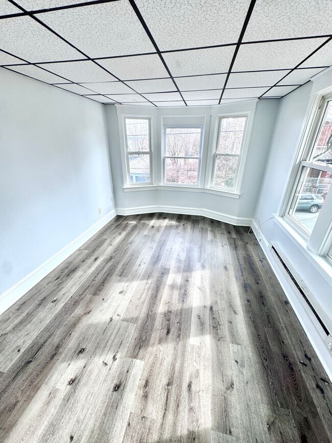 Building Photo - 295 S 14th St