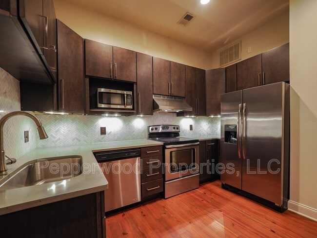 Building Photo - 149 S Daniel Morgan Ave