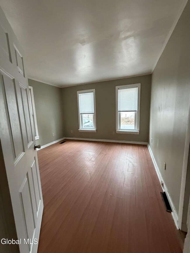 Building Photo - 20 Baldwin Ave