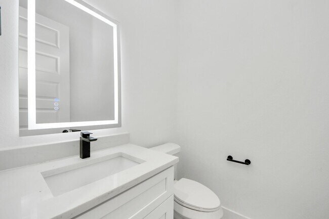 Building Photo - 8313 Venus St