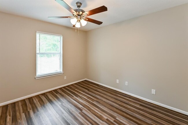 Building Photo - 10939 Mockingbird Pl