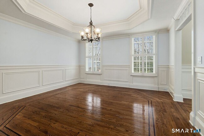 Building Photo - 59 Crescent Rd