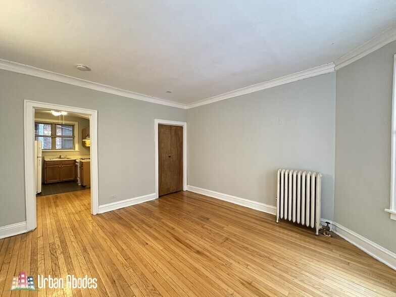 Building Photo - 4224 N Paulina St