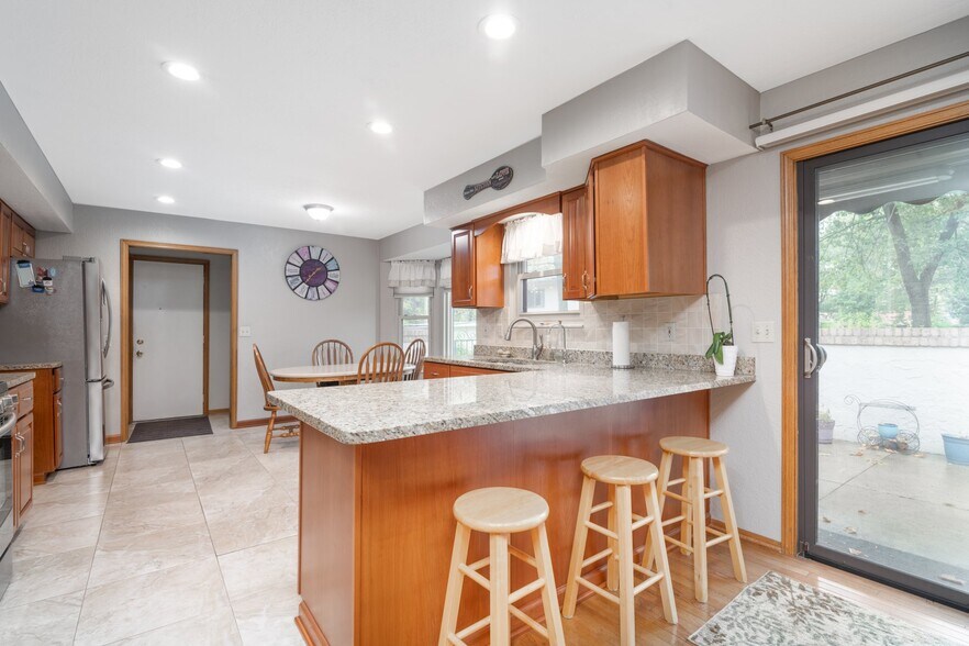 Building Photo - 750 Willow Bend Ln