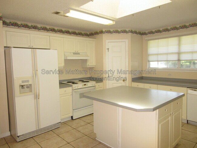 Building Photo - 3714 Deer Creek Ln
