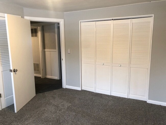 Building Photo - Remodeled 4 Bedroom House! MUST SEE!