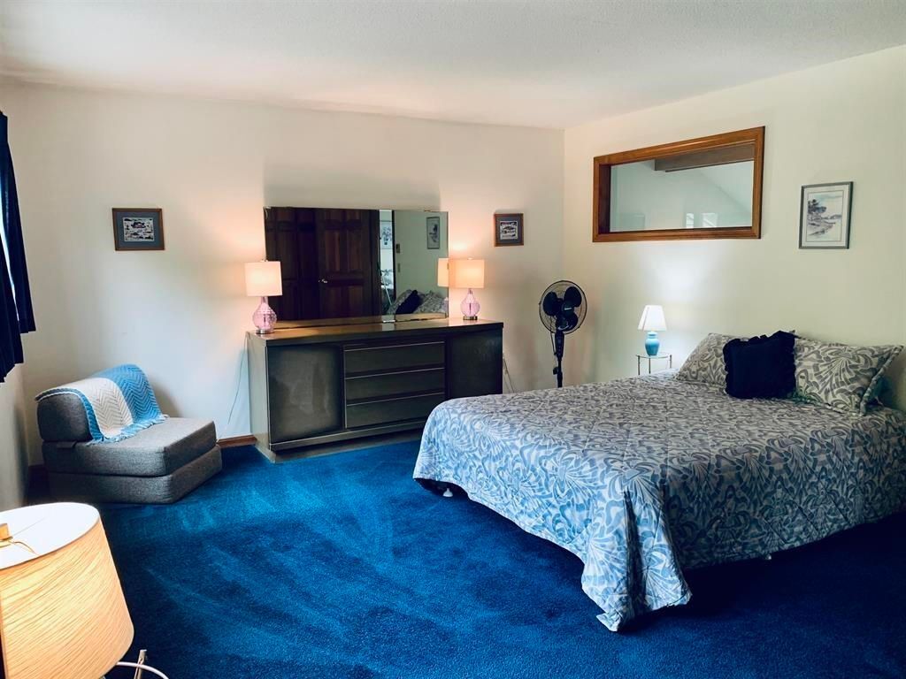 Building Photo - 61 Woodbury, 43